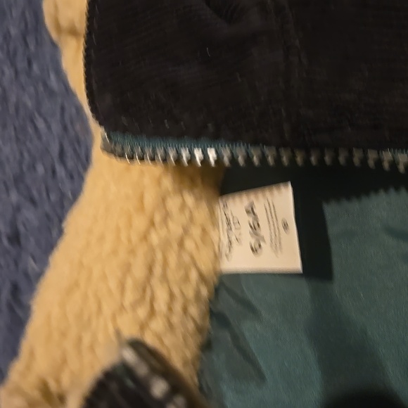 Carter's boys vest - Picture 3 of 3